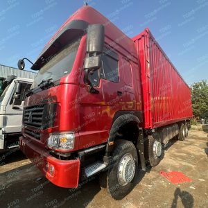 HOWO 8x4 Box-type Vehicle