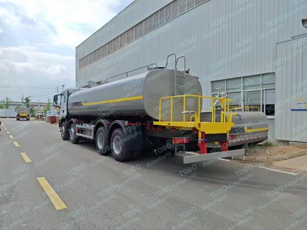 HOWO 8x4 Water Spraying Truck - 图片 3