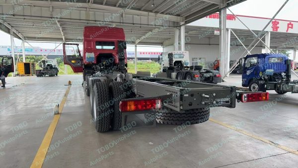 HOWO 8x4 Chassis - 图片 2