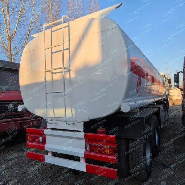 Renovation of HOWO 8X4 25000L Fuel Tanker - 图片 2