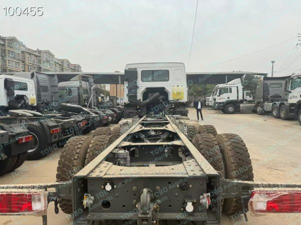 HOWO 8x4 Chassis - 图片 3