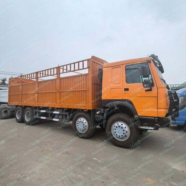 Renovation of HOWO 8X4 Garaged Van - 图片 3