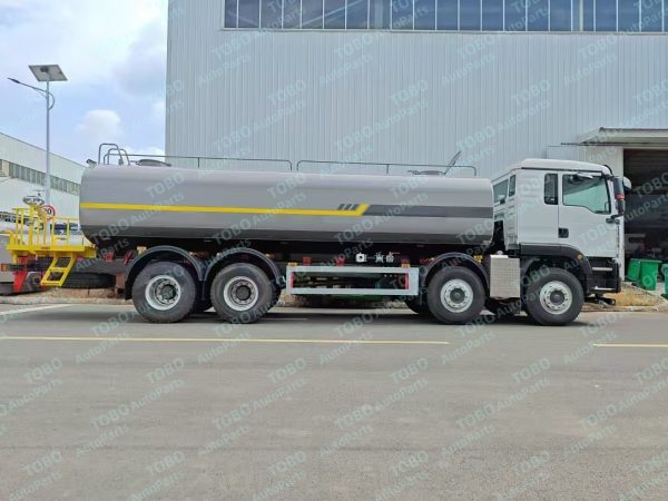 HOWO 8x4 Water Spraying Truck