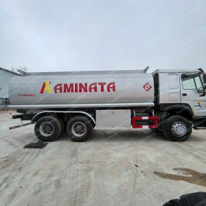 Renovation of HOWO 6X4 21000L Oil Transport Vehicle