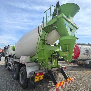 HOWO Second-hand 8x4 Chassis Mixer Truck