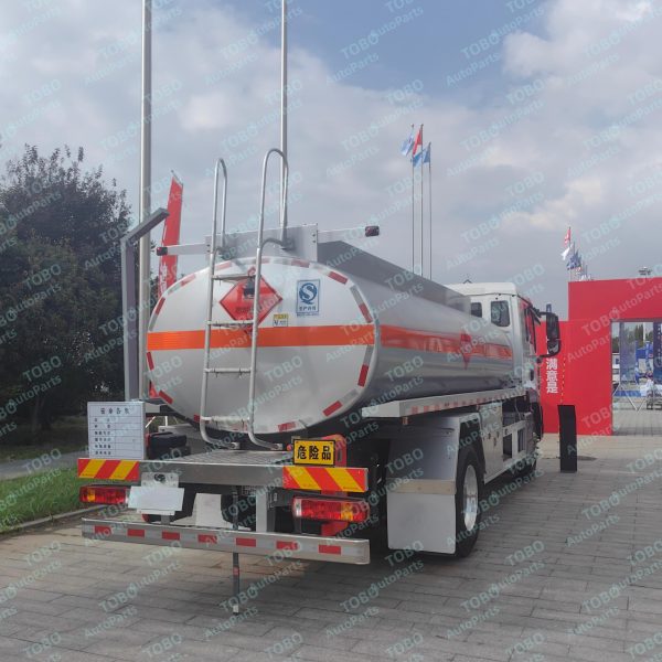 SITRAK 4x2 Oil Tanker Truck - 图片 4